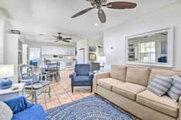 Coastal Canopy Cottage, South of 30A, Walk to Beach, Fenced Yard