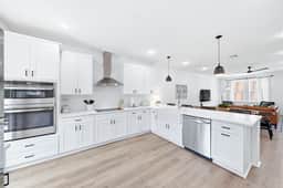 New Luxury Towhome, Coastal Grove, Sleeps 10, Near Bay