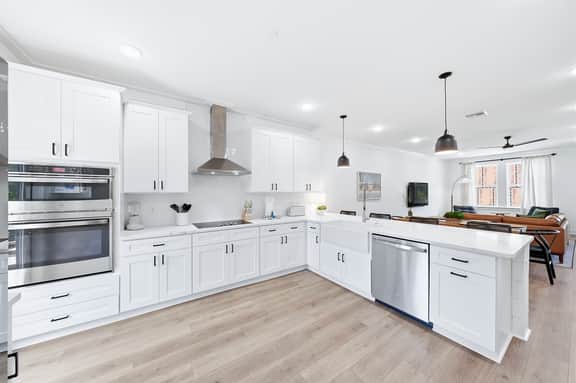 New Luxury Towhome, Coastal Grove, Sleeps 10, Near Bay