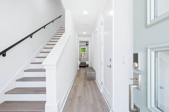 New Luxury Towhome, Coastal Grove, Sleeps 10, Near Bay