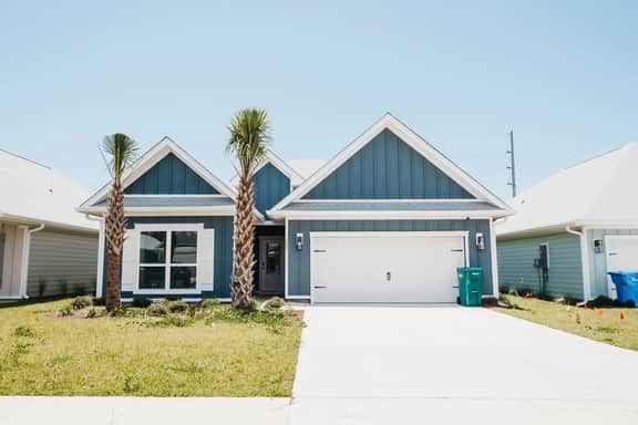 Grand Gulf Retreat, 5 Bedrooms, Sleeps 13, Garage, Covered Patio - Image 2