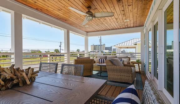 Walk to Beach, Hot Tub, Sleeps 12, Luxury Home - Image 5