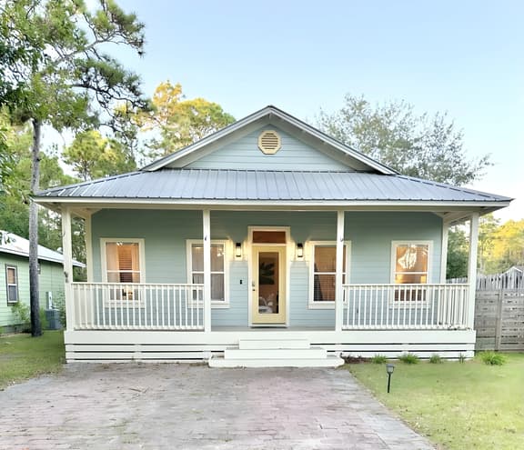 Florida Cottage | Fenced yard| Serentiy Cottage | Hot Tub | Santa Rosa Beach